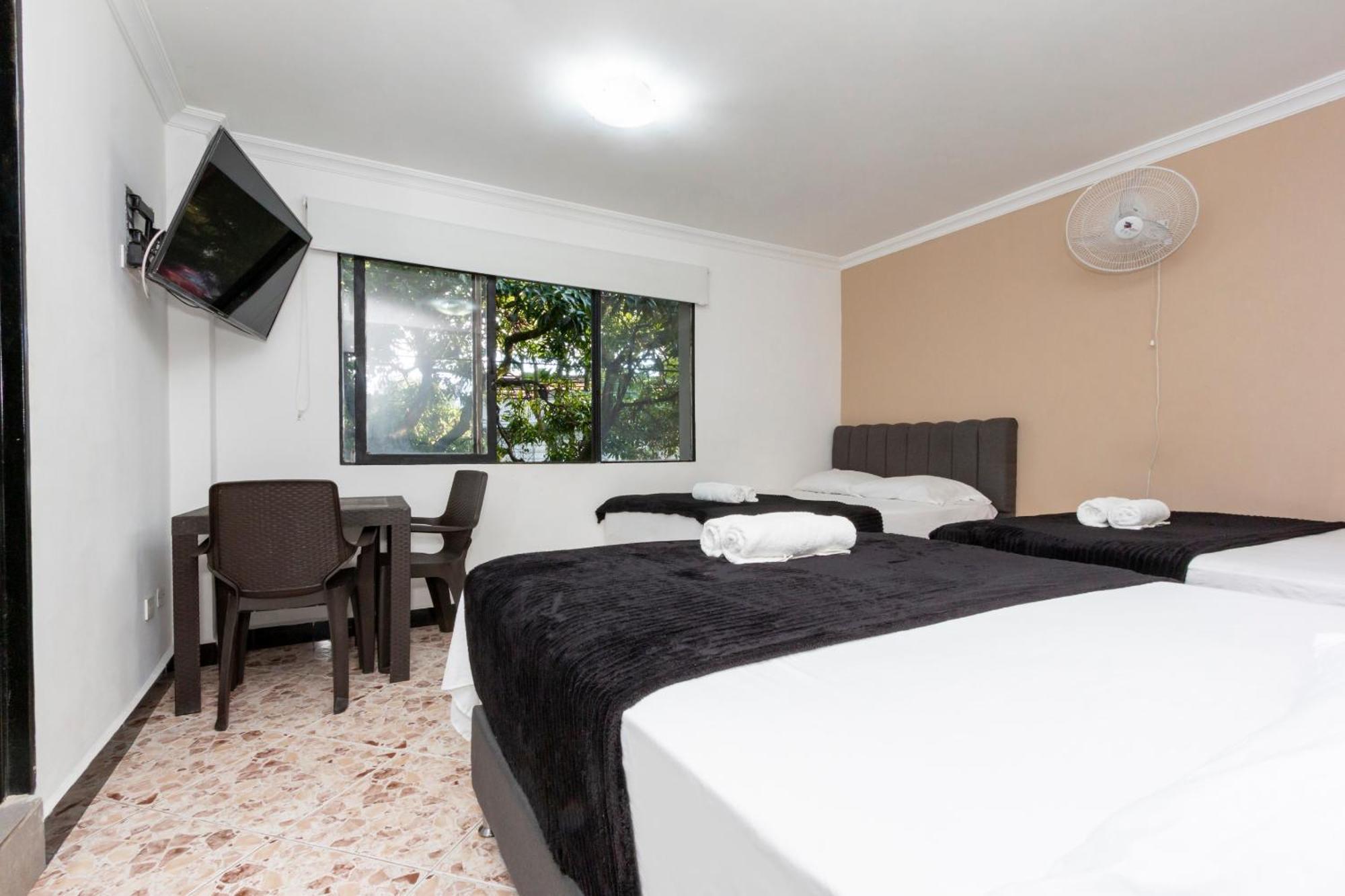 Hotel De Leon Estadio Medellín Zewnętrze zdjęcie