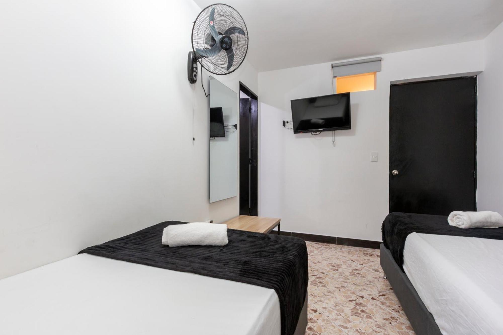 Hotel De Leon Estadio Medellín Zewnętrze zdjęcie