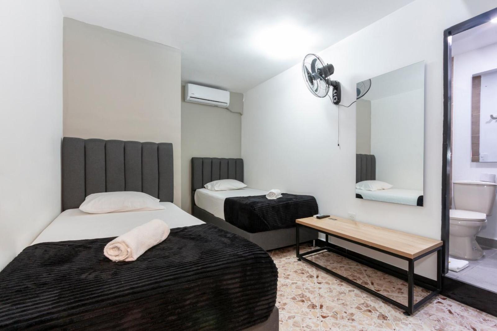 Hotel De Leon Estadio Medellín Zewnętrze zdjęcie