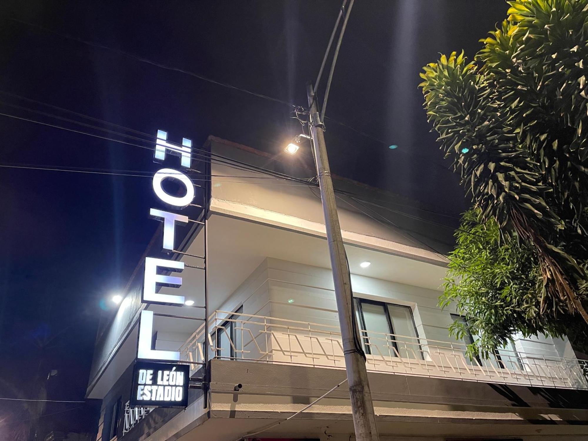 Hotel De Leon Estadio Medellín Zewnętrze zdjęcie