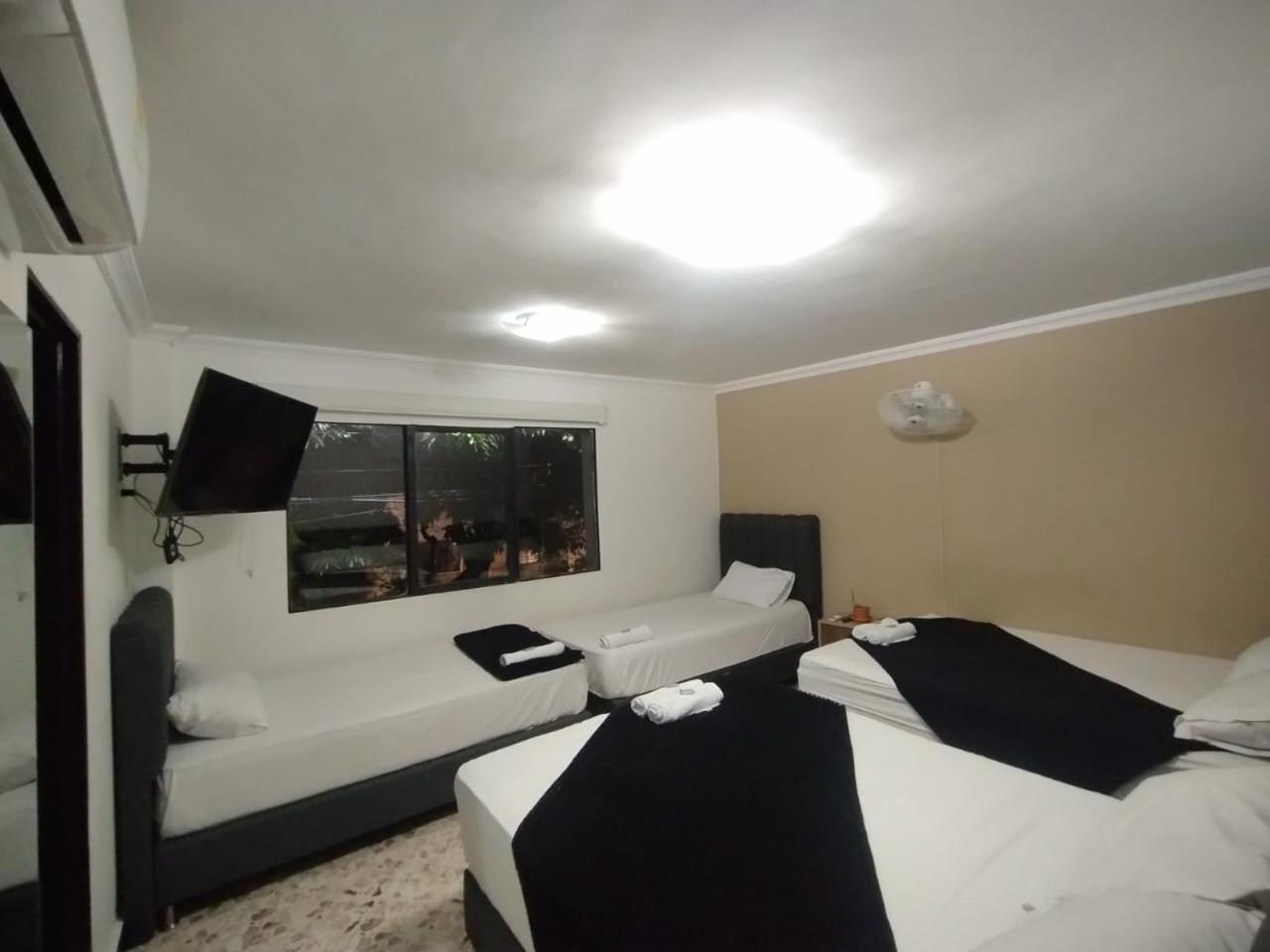 Hotel De Leon Estadio Medellín Zewnętrze zdjęcie